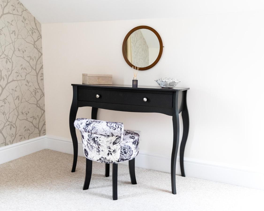 Luxury Living, Stylish Modern Apartment In The Heart Of Ryde Ryde  Exterior foto